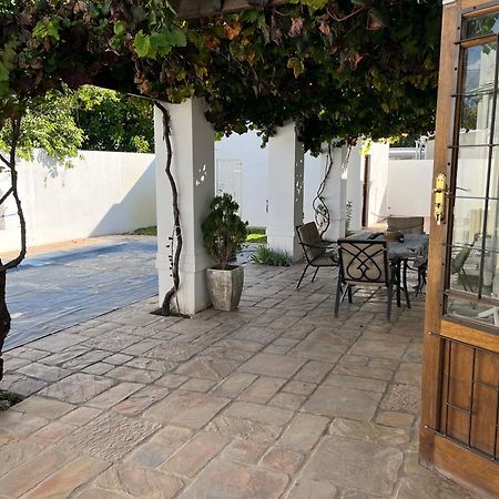 Toni'S Cottage Graaff-Reinet Kültér fotó